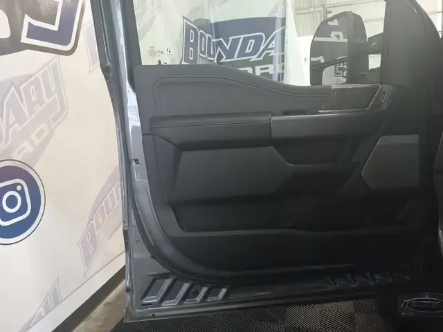 2024 Ford F-350 LARIAT | 618A | FX4 OFF ROAD PACKAGE - Photo 9