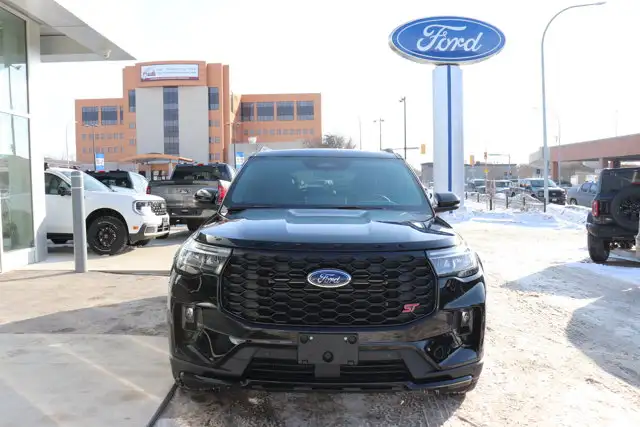 2026 Ford Explorer ST - Photo 2