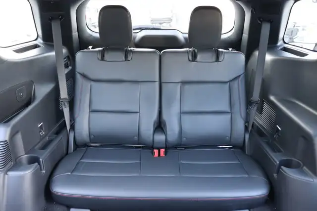2026 Ford Explorer ST - Photo 8