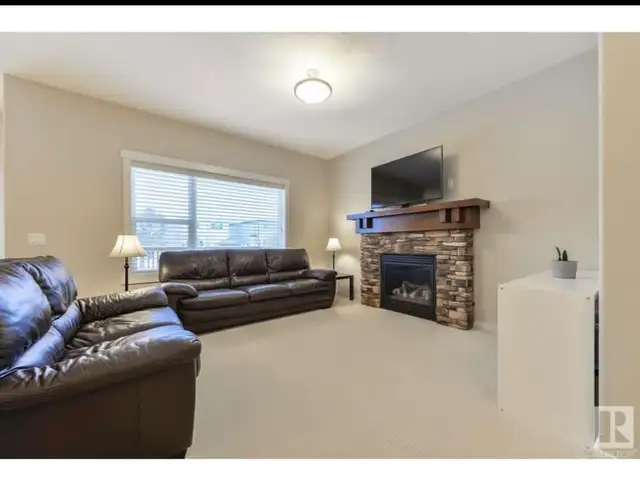 Room for rent for girls only - Photo 4