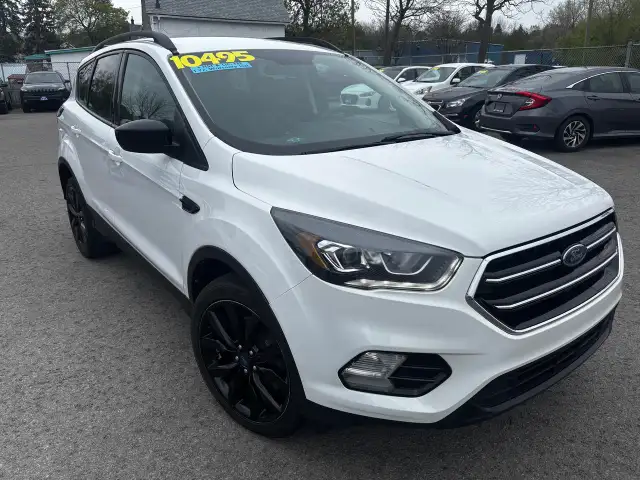 2018 Ford Escape SE, 4WD, Alloys, P. Seats, Back-Up-Camera,