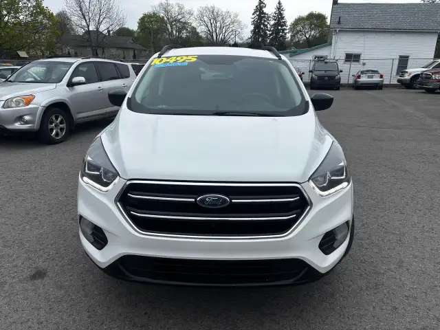 2018 Ford Escape SE, 4WD, Alloys, P. Seats, Back-Up-Camera, - Photo 2