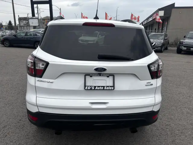 2018 Ford Escape SE, 4WD, Alloys, P. Seats, Back-Up-Camera, - Photo 6