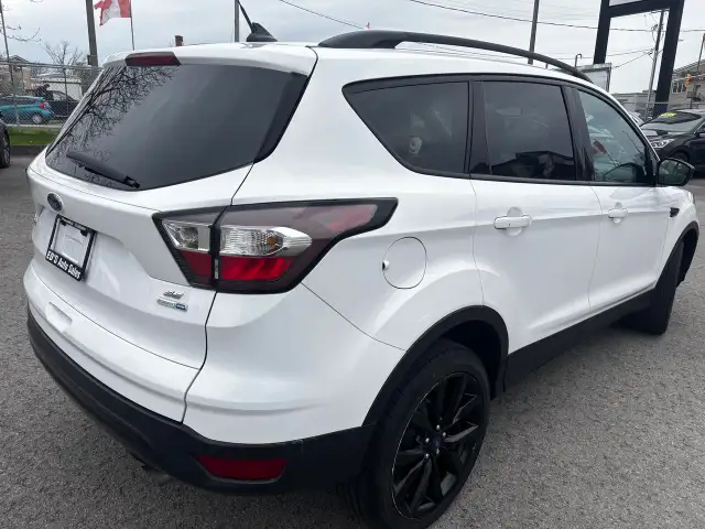2018 Ford Escape SE, 4WD, Alloys, P. Seats, Back-Up-Camera, - Photo 7
