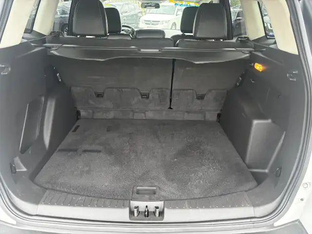 2018 Ford Escape SE, 4WD, Alloys, P. Seats, Back-Up-Camera, - Photo 9