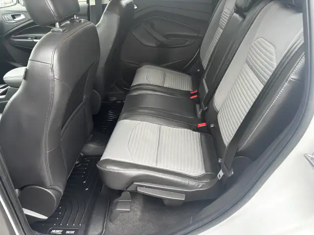 2018 Ford Escape SE, 4WD, Alloys, P. Seats, Back-Up-Camera, - Photo 10