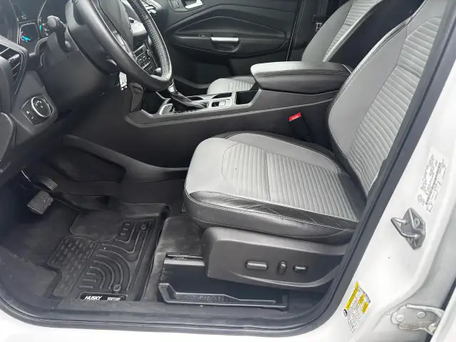 2018 Ford Escape SE, 4WD, Alloys, P. Seats, Back-Up-Camera, - Photo 13