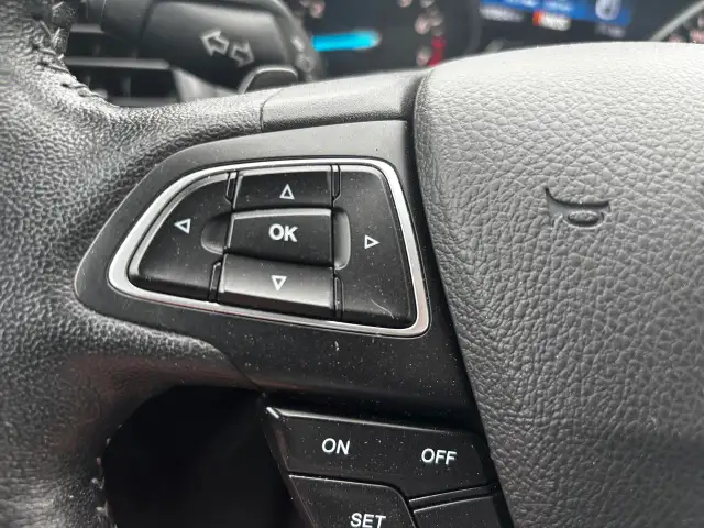 2018 Ford Escape SE, 4WD, Alloys, P. Seats, Back-Up-Camera, - Photo 22