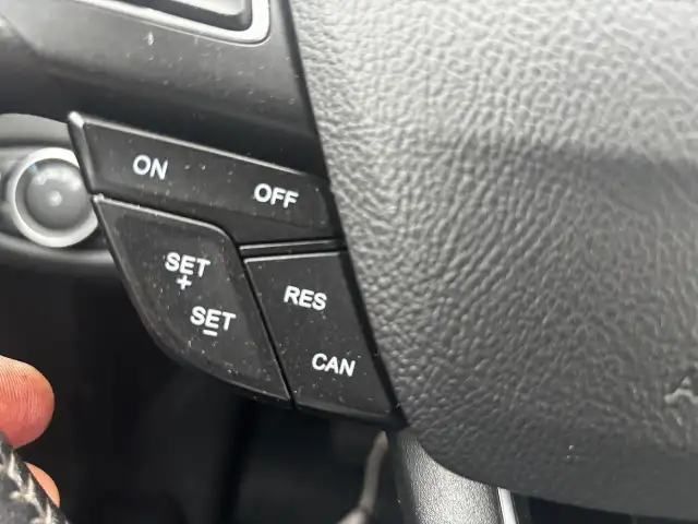 2018 Ford Escape SE, 4WD, Alloys, P. Seats, Back-Up-Camera, - Photo 23