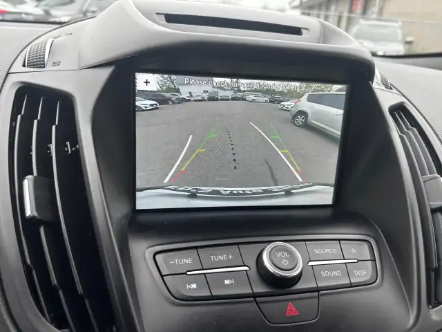 2018 Ford Escape SE, 4WD, Alloys, P. Seats, Back-Up-Camera, - Photo 25