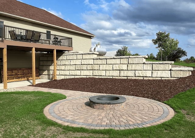 Interlocking Patios, Walkways & Retaining Walls - Landscaping - Photo 5
