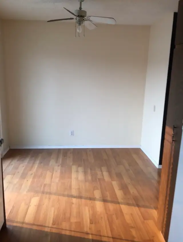 House for Rent (Pet Friendly) 3 BR, 2 Bath WAVERLY HEIGHTS - Photo 4