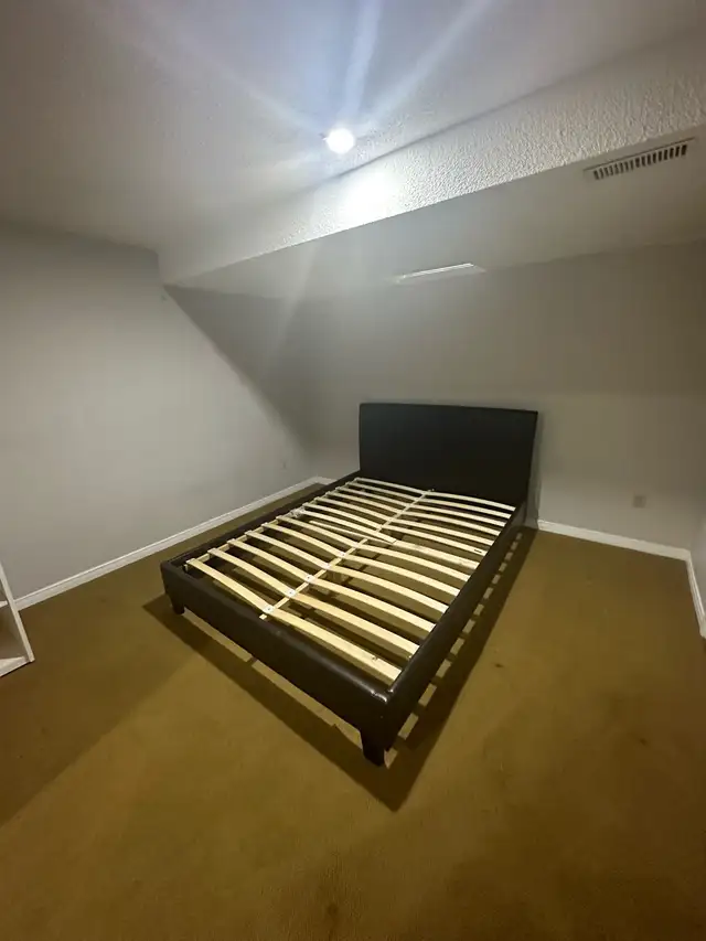 Basment for Rent - Photo 8