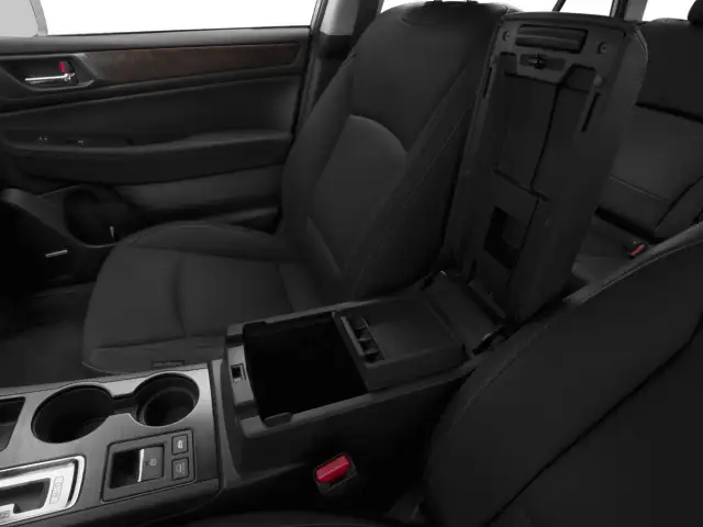 2015 Subaru Outback 2.5i Limited Package AWD | LEATHER | HEAT... - Photo 6