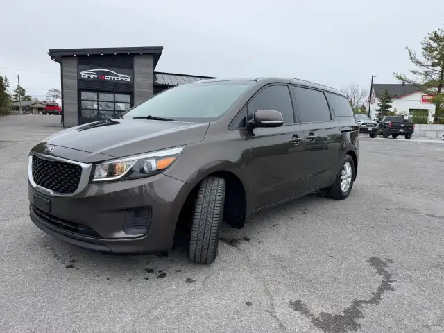 2017 Kia Sedona LX LX | 7 PASSENGER | B/U CAM | BLUETOOTH | A... - Photo 3