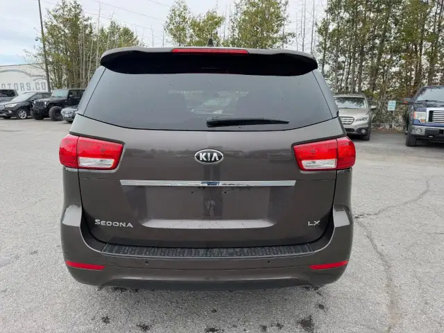 2017 Kia Sedona LX LX | 7 PASSENGER | B/U CAM | BLUETOOTH | A... - Photo 6