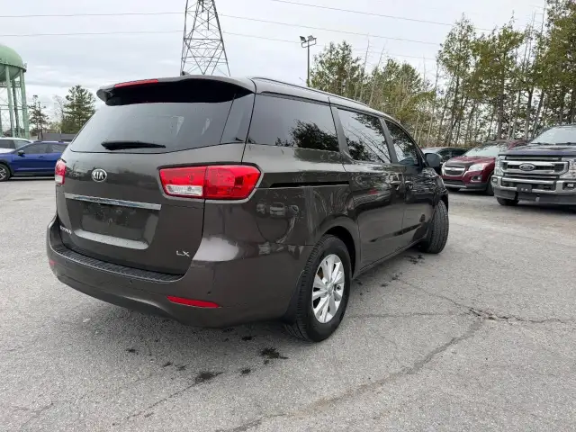 2017 Kia Sedona LX LX | 7 PASSENGER | B/U CAM | BLUETOOTH | A... - Photo 7
