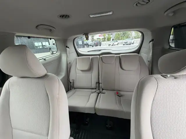 2017 Kia Sedona LX LX | 7 PASSENGER | B/U CAM | BLUETOOTH | A... - Photo 11