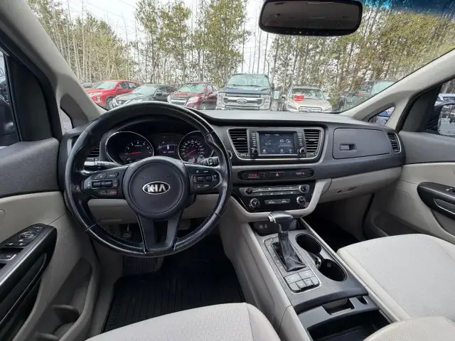 2017 Kia Sedona LX LX | 7 PASSENGER | B/U CAM | BLUETOOTH | A... - Photo 14
