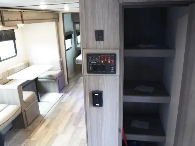 2022 Crossroads VOLANTE 22BH SLEEPS 9 | KING BED | BUNKHOUSE... - Photo 9