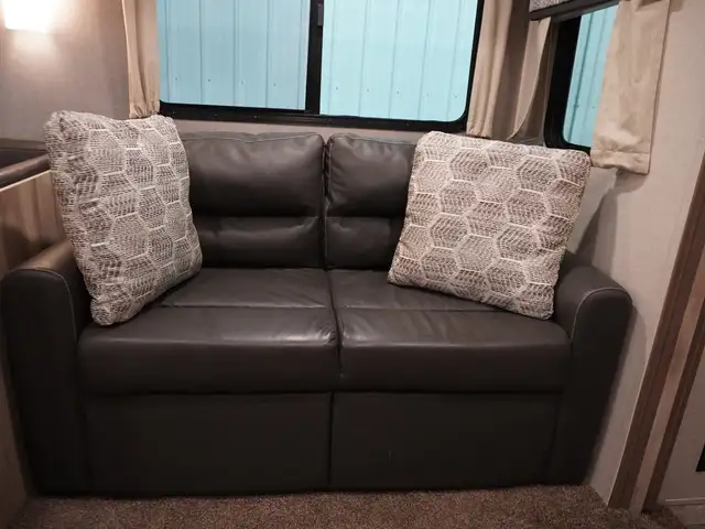 2021 Coachmen Catalina Legacy Edition W/BUNKS OUTDOOR KITCHEN DU - Photo 16