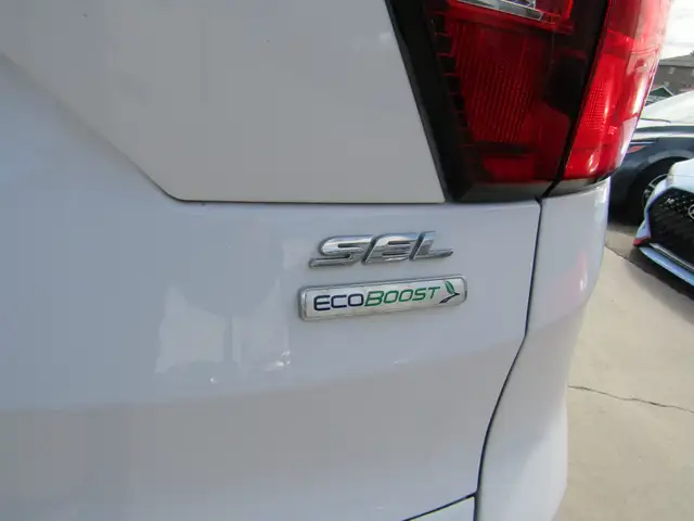 2019 Ford Escape SEL FWD Carplay / Adaptive Cruise / Leather / B - Photo 8