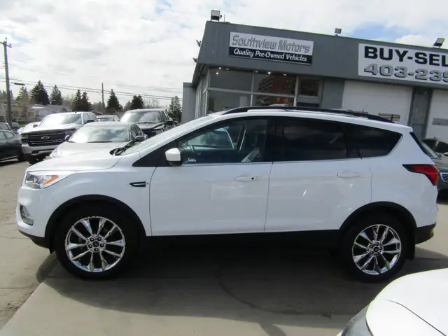 2019 Ford Escape SEL FWD Carplay / Adaptive Cruise / Leather / B - Photo 10