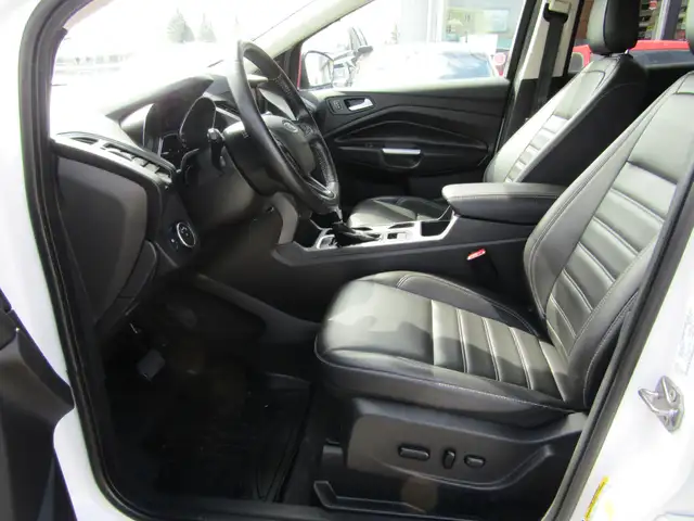 2019 Ford Escape SEL FWD Carplay / Adaptive Cruise / Leather / B - Photo 16