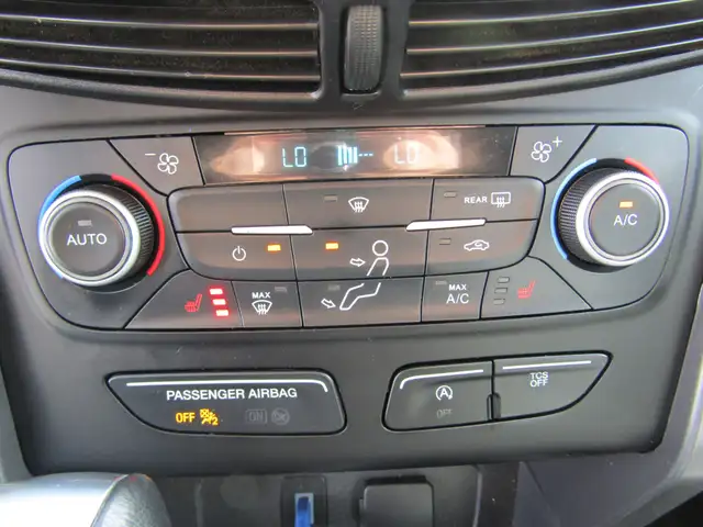 2019 Ford Escape SEL FWD Carplay / Adaptive Cruise / Leather / B - Photo 30