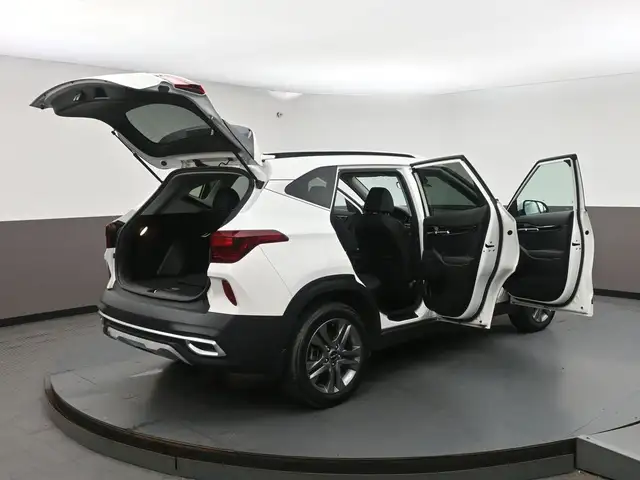 2023 Kia Seltos EX AWD Call 902-466-9550 Apple CarPlay/ Android - Photo 58