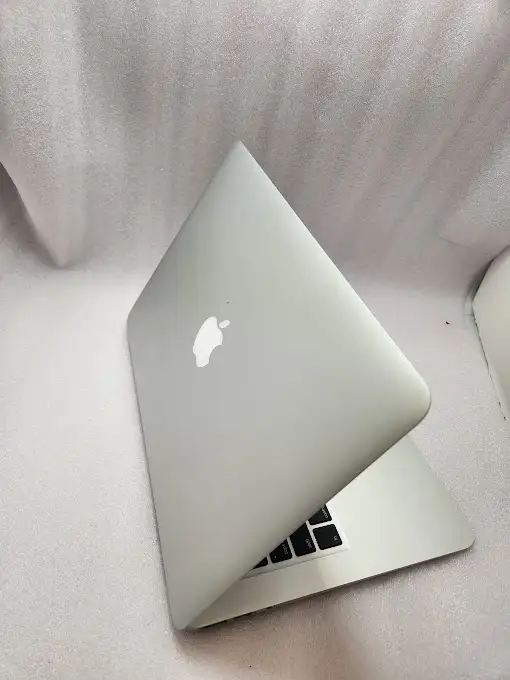 MackBook Air 2020 Core i5 8gb Ram 121gb ssd Ios 15 - Photo 2