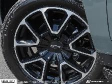 2026 Chevrolet Suburban RST SUNROOF // 2ND ROW BUCKETS // COM... - Photo 8
