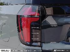 2026 Chevrolet Suburban RST SUNROOF // 2ND ROW BUCKETS // COM... - Photo 11