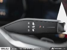 2026 Chevrolet Suburban RST SUNROOF // 2ND ROW BUCKETS // COM... - Photo 17