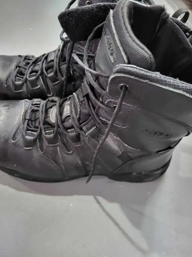 work boots - Photo 3
