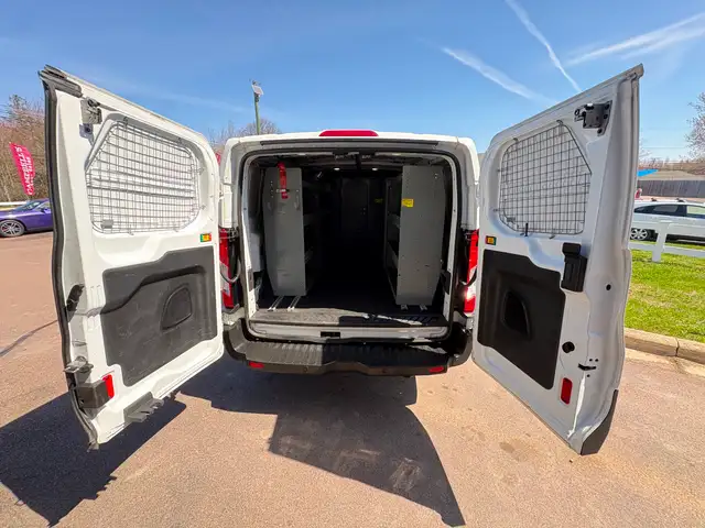 2019 Ford Transit-250 Shelving! Divider! Backup Camera! - Photo 10
