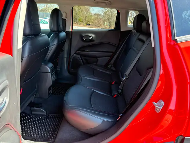 2019 Jeep Compass Trailhawk 4x4! Backup Camera! Htd. Seats! - Photo 19