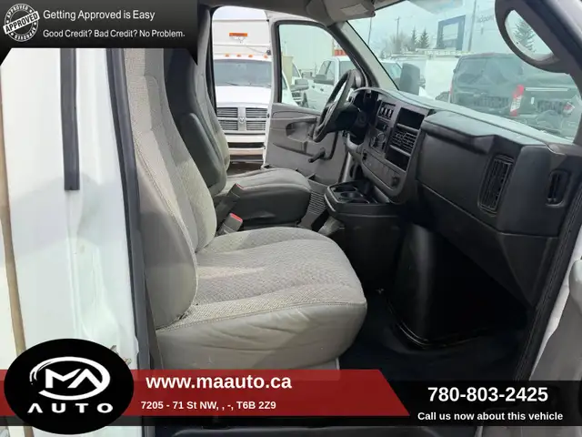 2013 Chevrolet Express Cutaway 4500 14FT Cube VAN - shelving Inc - Photo 12