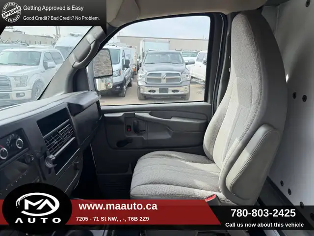 2013 Chevrolet Express Cutaway 4500 14FT Cube VAN - shelving Inc - Photo 13