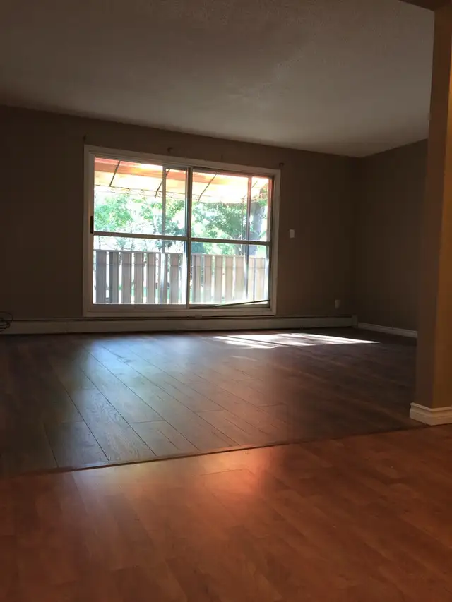 3 Bedrooms quiet well keep building - Photo 2