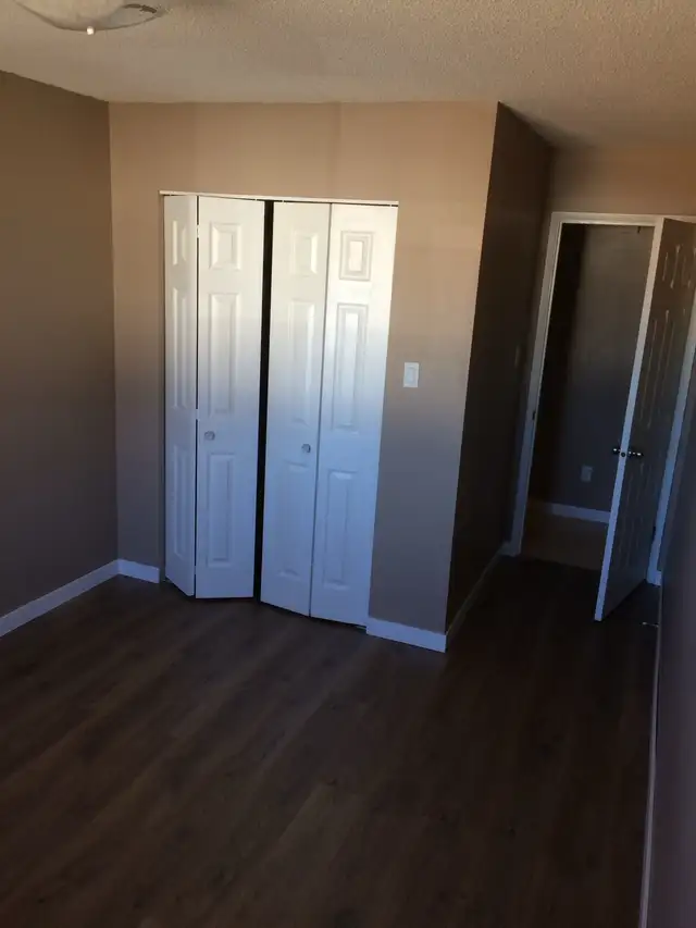 3 Bedrooms quiet well keep building - Photo 6
