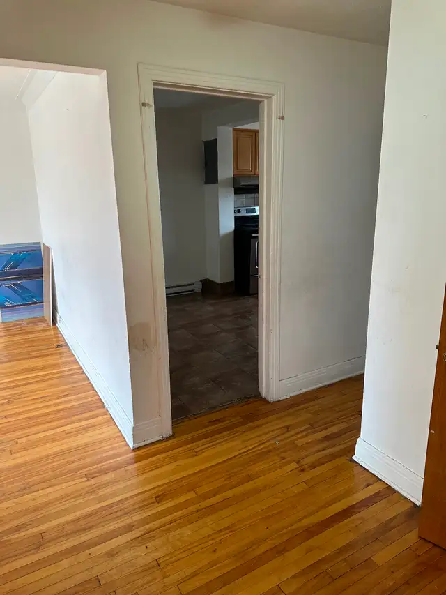 Beau grand 5 1/2 Haut duplex 3 chambres Montreal N - Photo 7