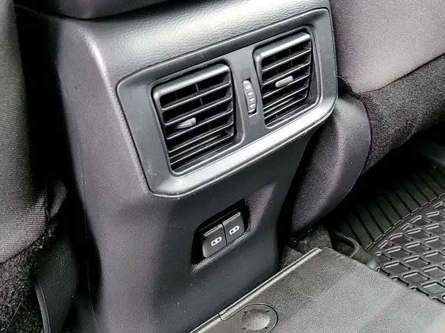 2023 Toyota RAV4 XLE GENUINE | XLE PACKAGE | TOYOTA CERTIFIED... - Photo 12
