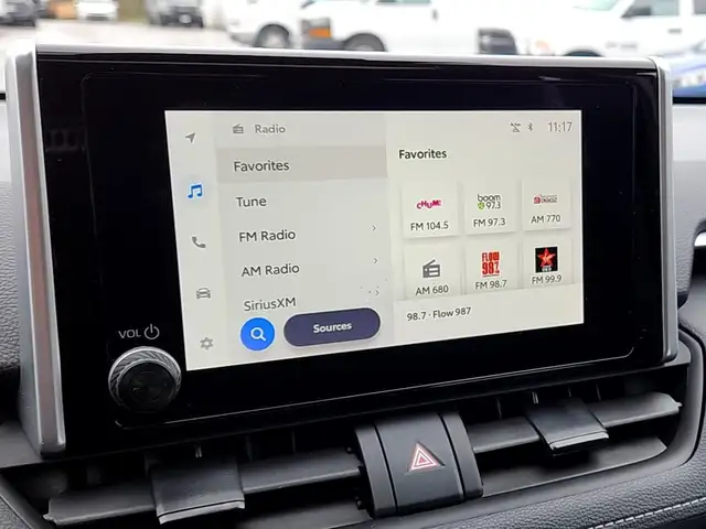 2023 Toyota RAV4 XLE GENUINE | XLE PACKAGE | TOYOTA CERTIFIED... - Photo 18