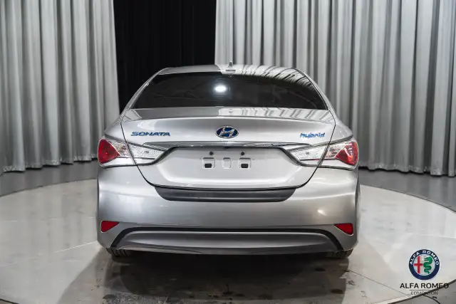 2014 Hyundai Sonata Hybrid - Photo 4