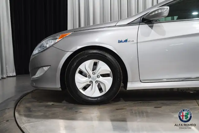 2014 Hyundai Sonata Hybrid - Photo 10