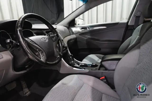 2014 Hyundai Sonata Hybrid - Photo 11