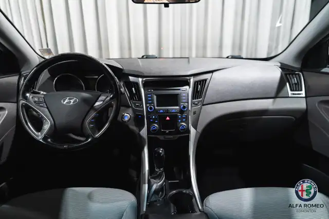 2014 Hyundai Sonata Hybrid - Photo 17