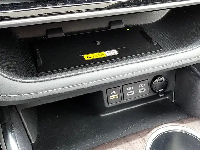 2024 Toyota Highlander Hybrid Limited GENUINE | PLATINUM PACK... - Photo 19