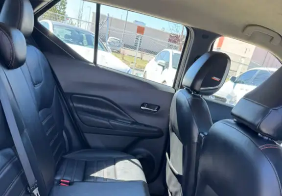 2019 Nissan Kicks SR : No Reported Accidents - Photo 8